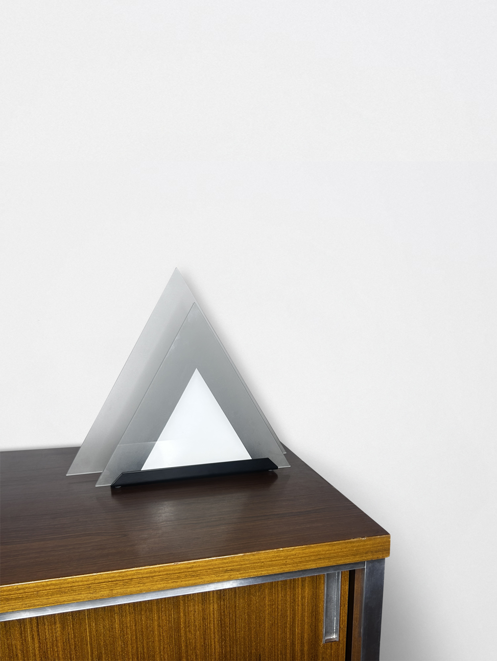 Pyramid lamp